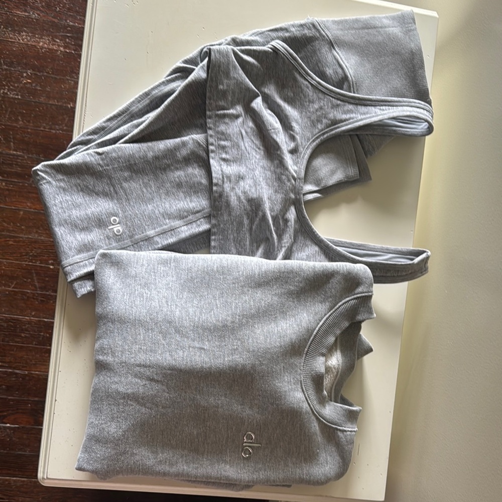 ALO Yoga Heather Gray Sweatshirt and Tank Set